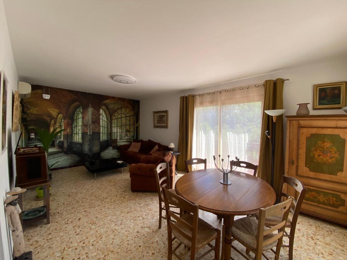 Haut De Villa Avec Terrasse Privative Jardin Et Parking Tout Pres Des Plages 土伦 外观 照片