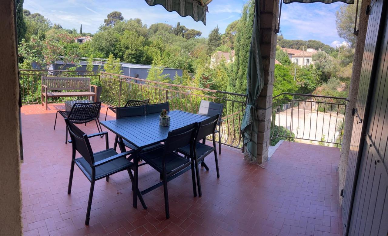 Haut De Villa Avec Terrasse Privative Jardin Et Parking Tout Pres Des Plages 土伦 外观 照片