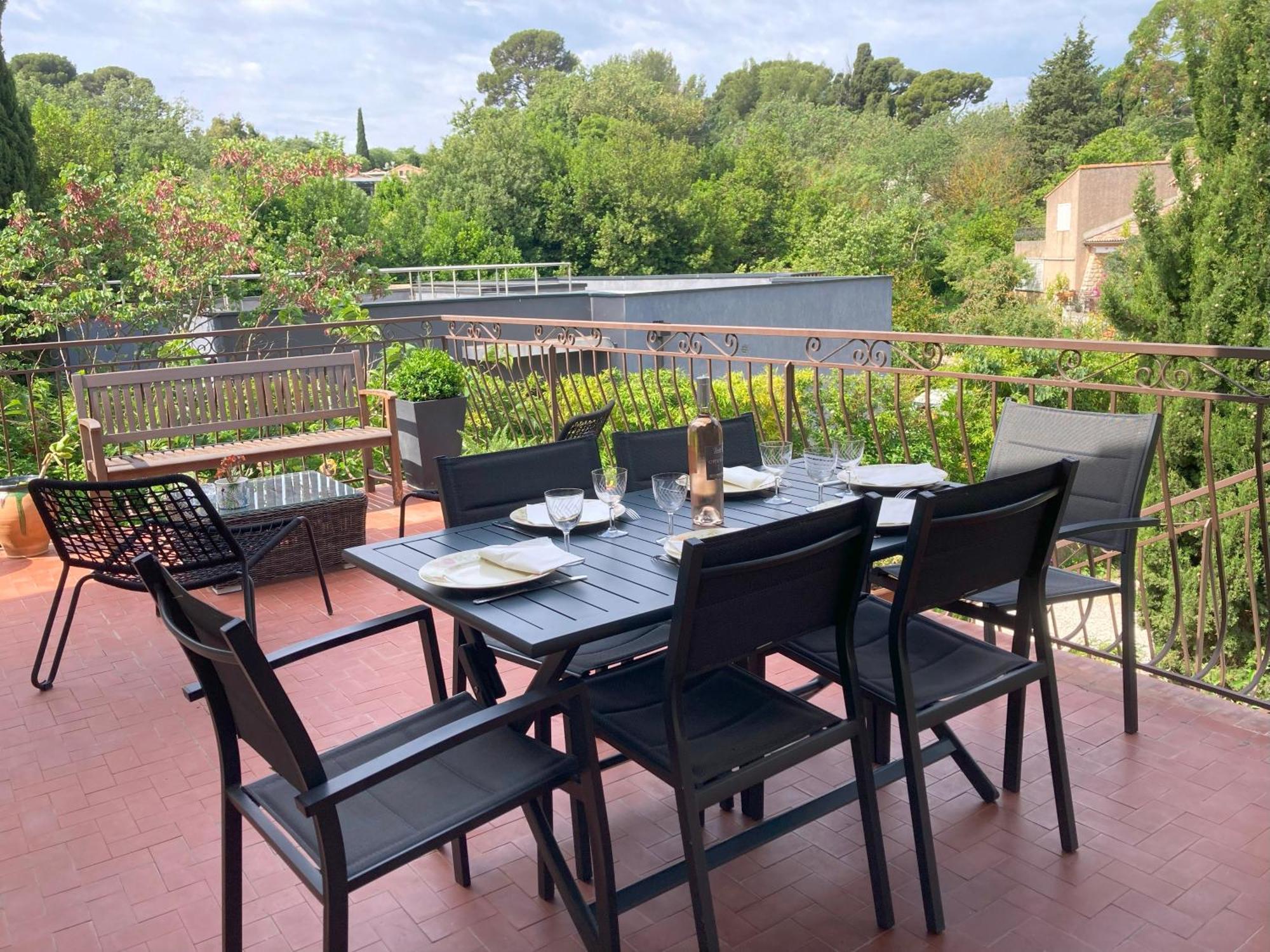 Haut De Villa Avec Terrasse Privative Jardin Et Parking Tout Pres Des Plages 土伦 外观 照片